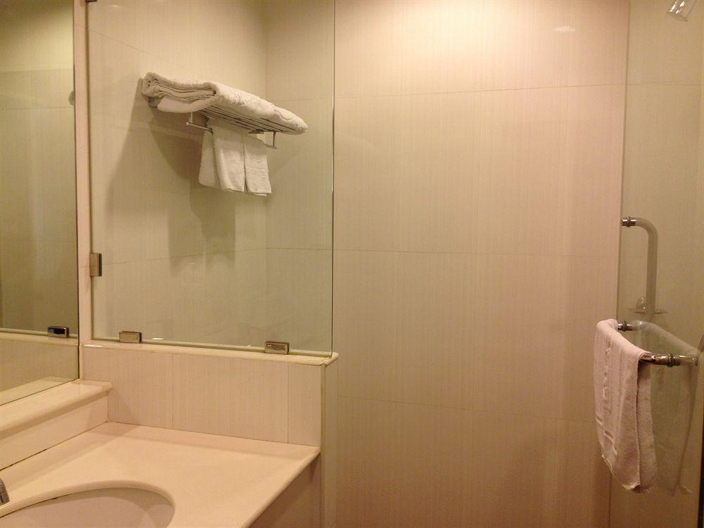 Lido Millennium Hotel バンコク都 エクステリア 写真