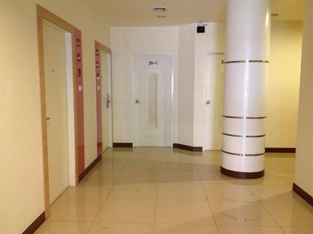 Lido Millennium Hotel バンコク都 エクステリア 写真
